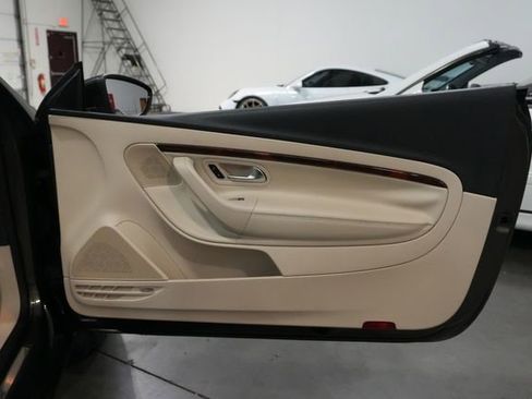 Used 2012 Volkswagen Eos Executive image 26