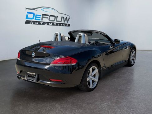Used 2015 BMW Z4 sDrive28i RWD image 3