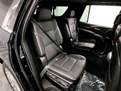 Used 2023 Cadillac Escalade Premium Luxury image 23