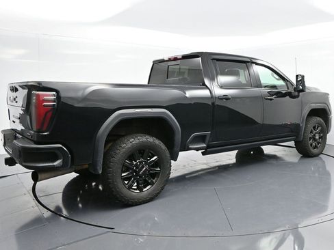 Used 2024 GMC Sierra 2500 AT4 w/ AT4 Premium Plus Package AWD/4WD image 7
