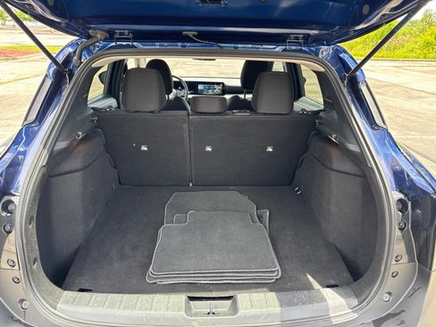 Certified 2025 Nissan Kicks SV AWD/4WD image 28