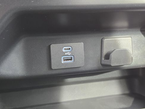 Used 2023 Ford F150 XLT image 15