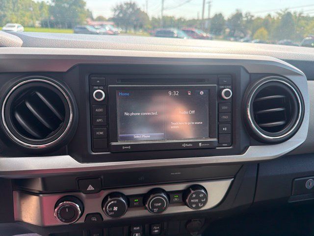 Used 2019 Toyota Tacoma SR5 AWD/4WD image 25