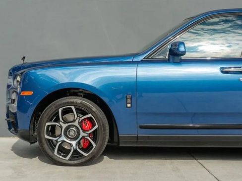 Used 2021 Rolls-Royce Cullinan Black Badge image 15