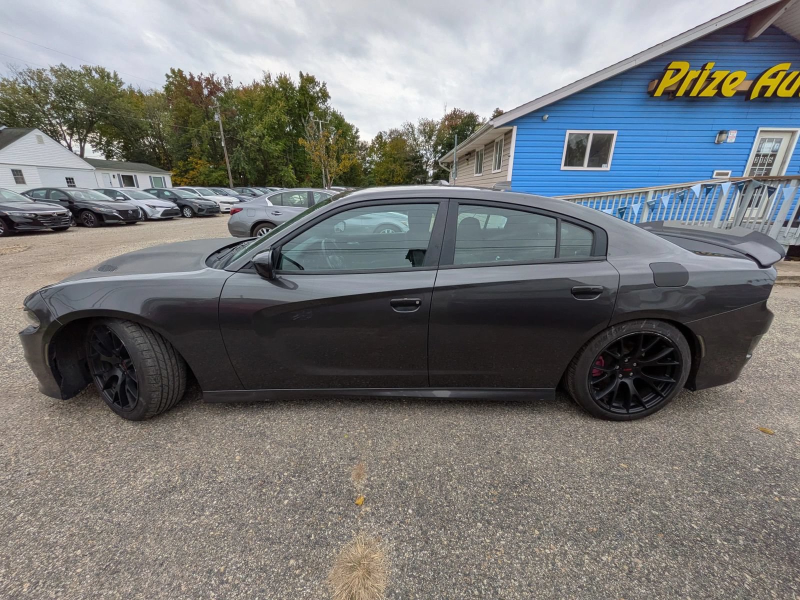 Used 2019 Dodge Charger R/T w/ Blacktop Package RWD image 2