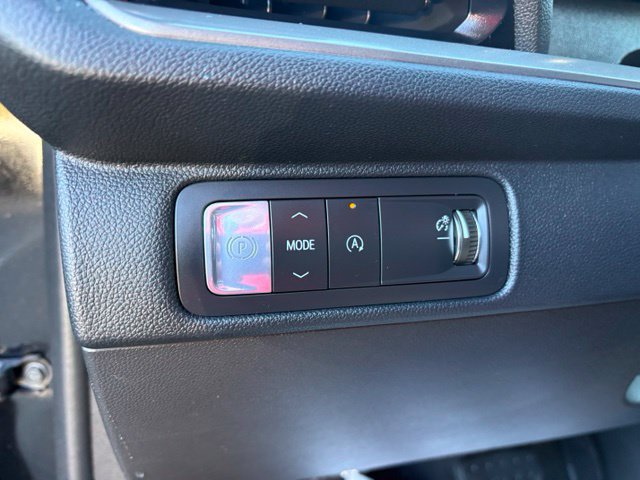 Used 2026 Chevrolet Traverse LT FWD image 23