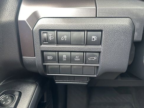 Certified 2025 Toyota 4Runner TRD Off-Road Premium AWD/4WD image 15