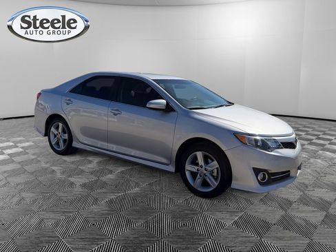 Used 2013 Toyota Camry SE image 7
