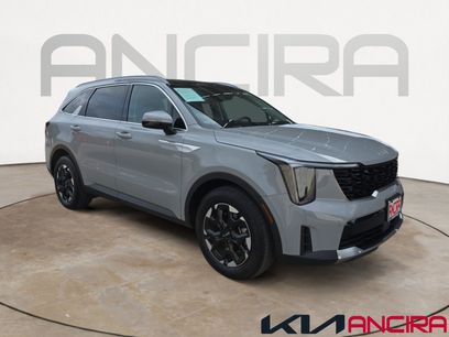 Certified 2025 Kia Sorento S w/ Panoramic Sunroof Package