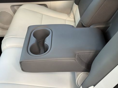 New 2026 Hyundai Ioniq 9 SEL AWD/4WD image 30