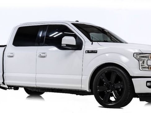 Used 2017 Ford F150 Lariat RWD image 1