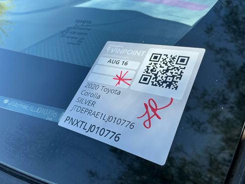 Used 2020 Toyota Corolla LE w/ Carpet Mat Package (TMS) FWD image 21