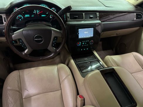 Used 2013 GMC Sierra 3500 Denali image 13