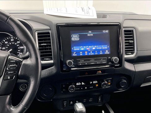 Used 2023 Nissan Frontier SV w/ SV Premium Package RWD image 5