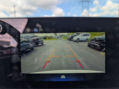 Used 2025 Chevrolet Equinox LT AWD/4WD image 15