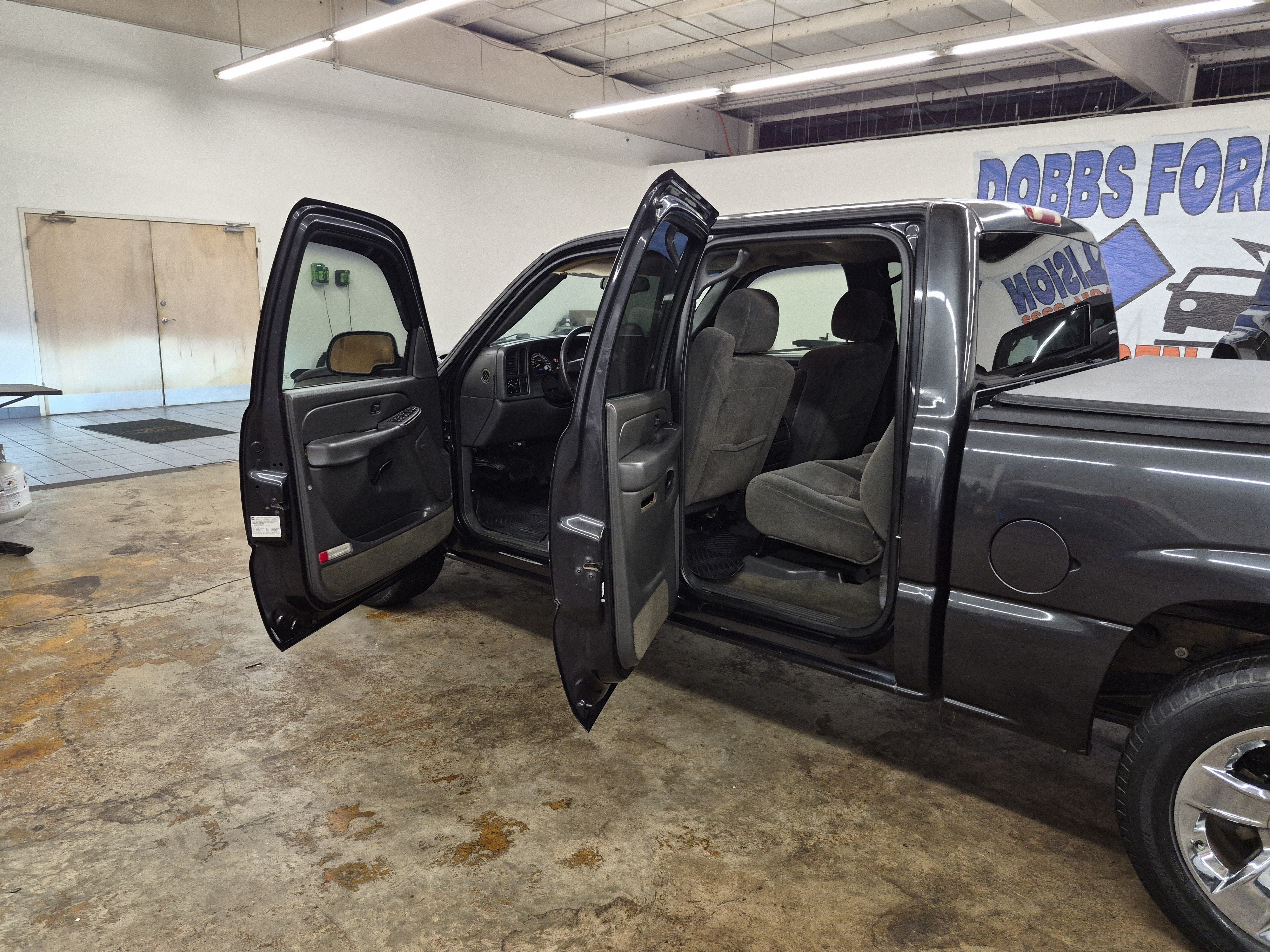 Used 2004 Chevrolet Silverado 1500 LS RWD image 14