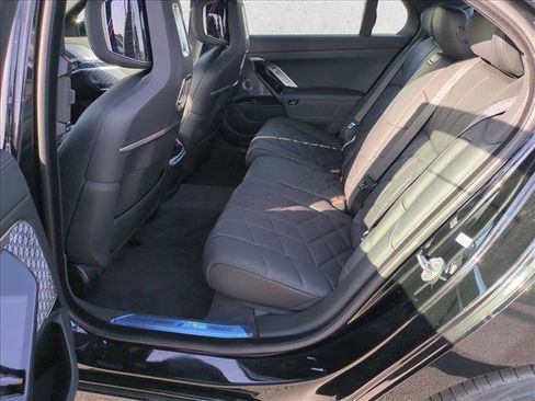 New 2025 BMW i7 xDrive60 AWD/4WD image 16