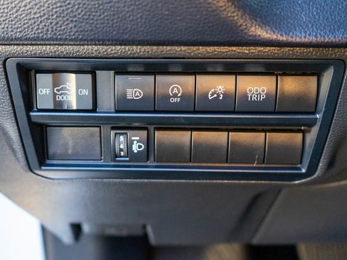 Used 2022 Toyota Tundra SR5 image 17