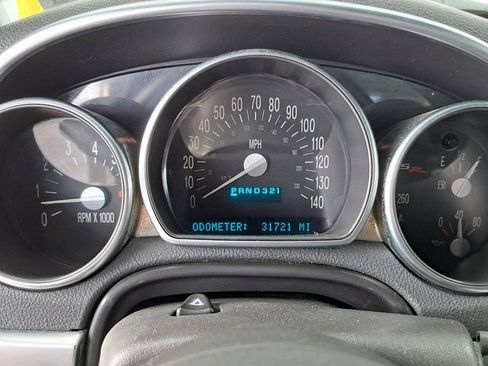 Used 2005 Chevrolet SSR w/ Preferred Equipment Group RWD image 9
