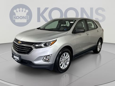 Used 2021 Chevrolet Equinox LS FWD image 1