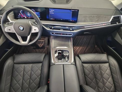 Used 2025 BMW X7 xDrive40i AWD/4WD image 26