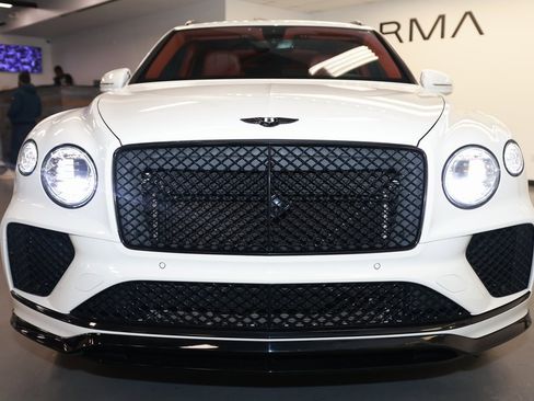 Used 2021 Bentley Bentayga Speed image 2