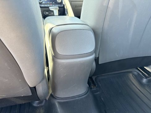 Used 2023 Hyundai Elantra SEL w/ Convenience Package FWD image 25
