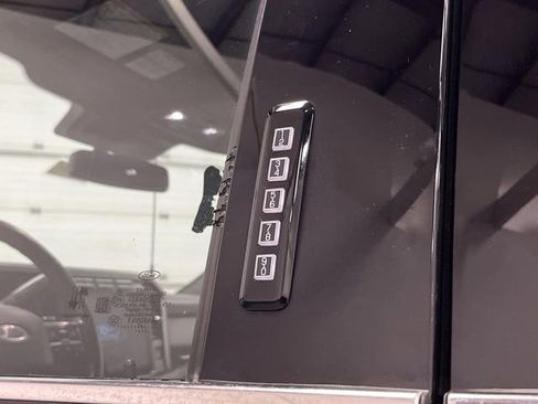 Used 2024 Ford F350 Platinum image 42