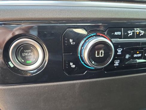 Used 2024 GMC Sierra 1500 Elevation AWD/4WD image 18