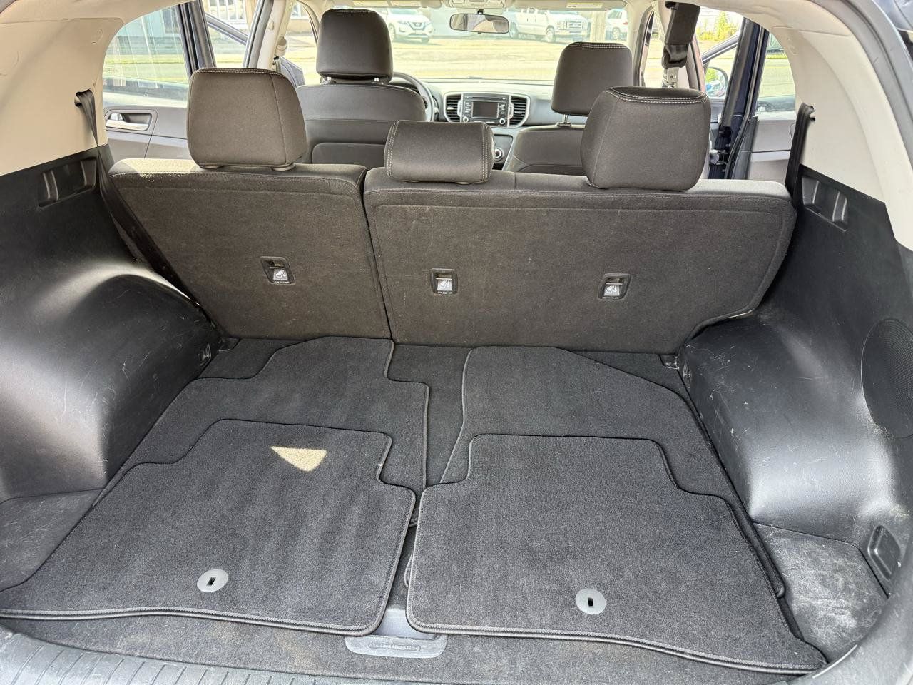 Used 2019 Kia Sportage LX FWD image 29