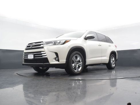 Used 2018 Toyota Highlander Limited image 50