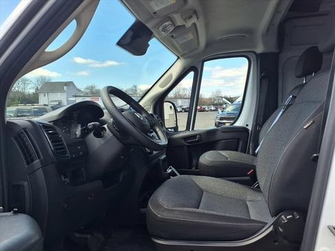 Used 2025 RAM ProMaster 2500 w/ Convenience Group FWD image 15