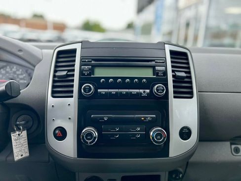 Used 2017 Nissan Frontier S image 21