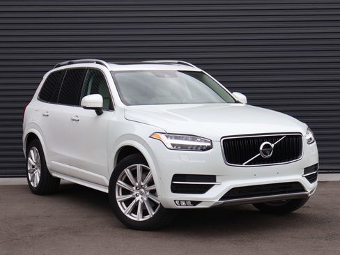 Used 2019 Volvo XC90 T6 Momentum w/ Advanced Package AWD/4WD image 3