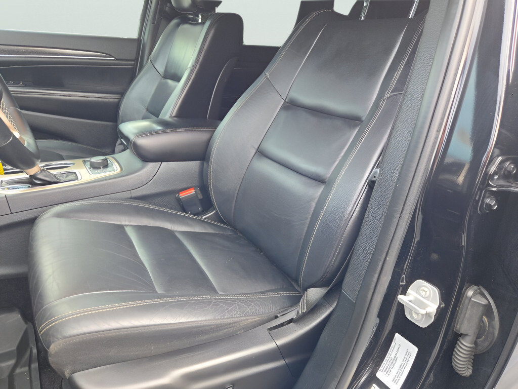 Used 2017 Jeep Grand Cherokee Limited AWD/4WD image 28