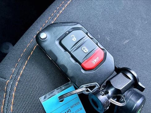 Used 2021 Jeep Gladiator Mojave image 13