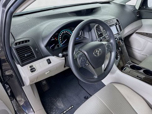 Used 2015 Toyota Venza LE image 9