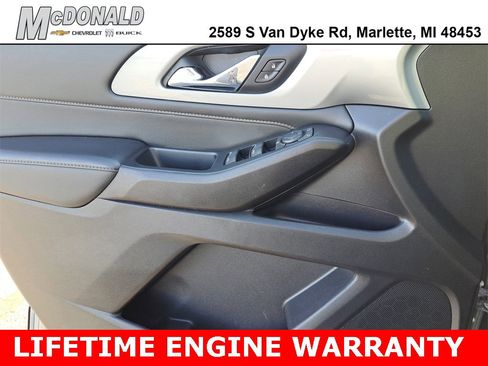 Used 2021 Chevrolet Traverse LS image 17