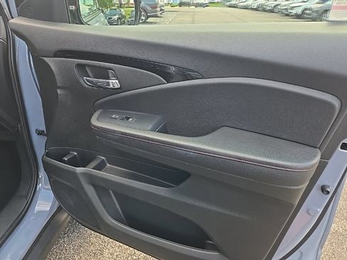 Used 2023 Honda Ridgeline Black Edition image 36