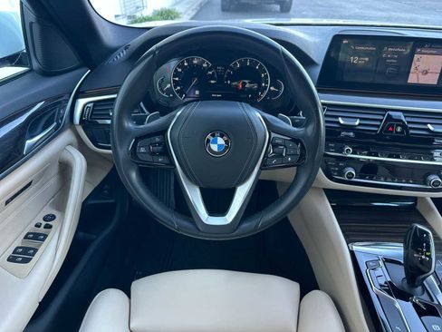 Used 2019 BMW 530i w/ Convenience Package image 18