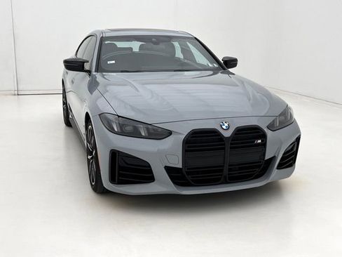 Certified 2025 BMW 440i xDrive w/ Premium Package AWD/4WD image 3