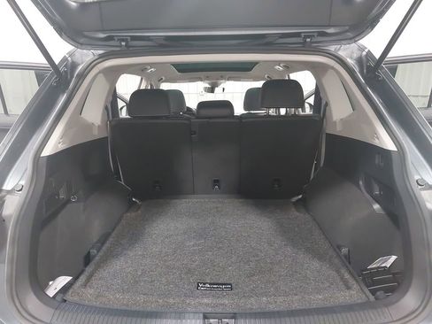 Used 2023 Volkswagen Tiguan SE image 12