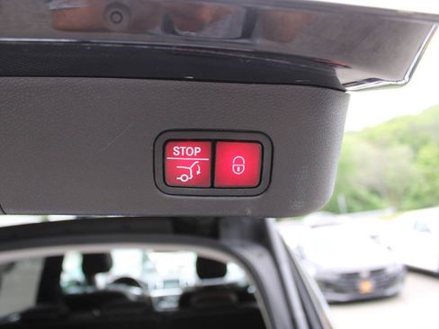Used 2015 Mercedes-Benz ML 350 4MATIC image 19