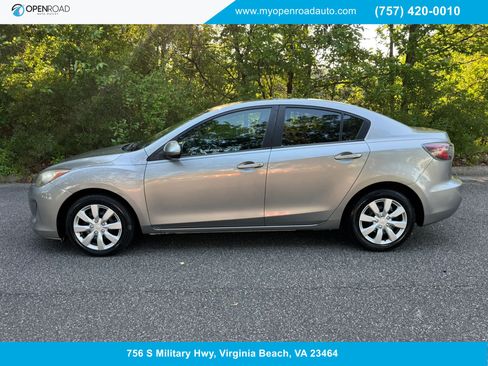 Used 2013 MAZDA MAZDA3 i SV FWD image 1