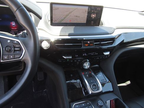 Certified 2024 Acura MDX SH-AWD w/ Technology Package image 18