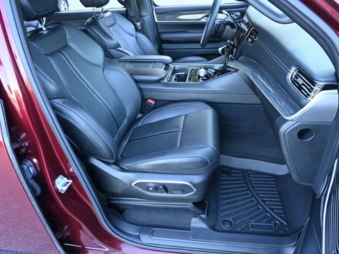 Used 2022 Jeep Wagoneer Series II image 24