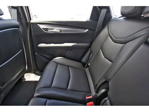 New 2025 Cadillac XT5 Luxury image 12