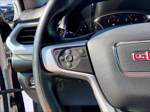 Used 2023 GMC Acadia SLT AWD/4WD image 18