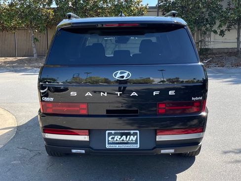 Used 2025 Hyundai Santa Fe Limited FWD image 6