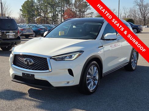 Used 2022 INFINITI QX50 Essential image 2